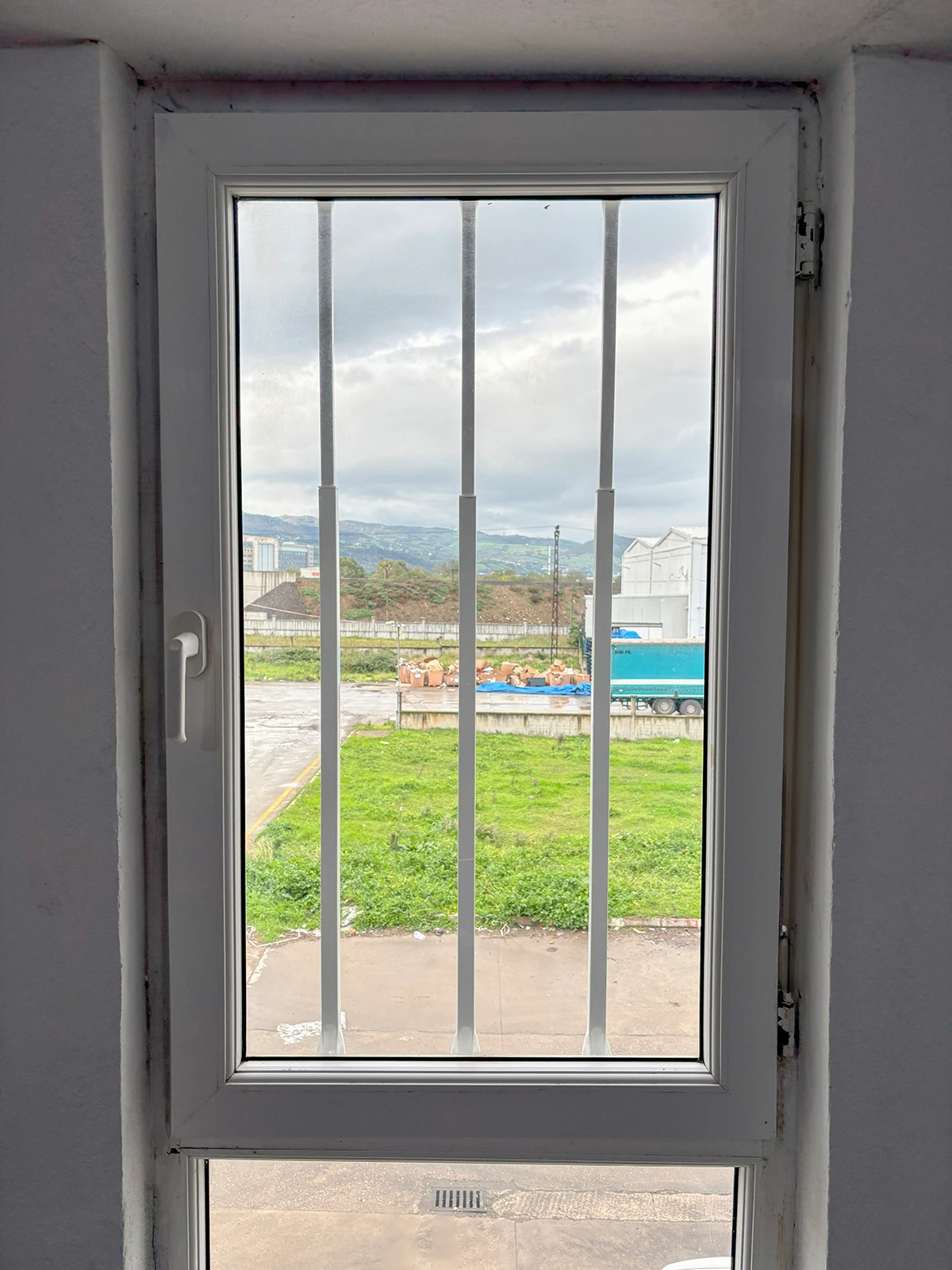 Pencere Güvenlik Bariyeri